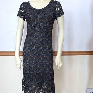 Elegant Metallic Lace Dress Medium